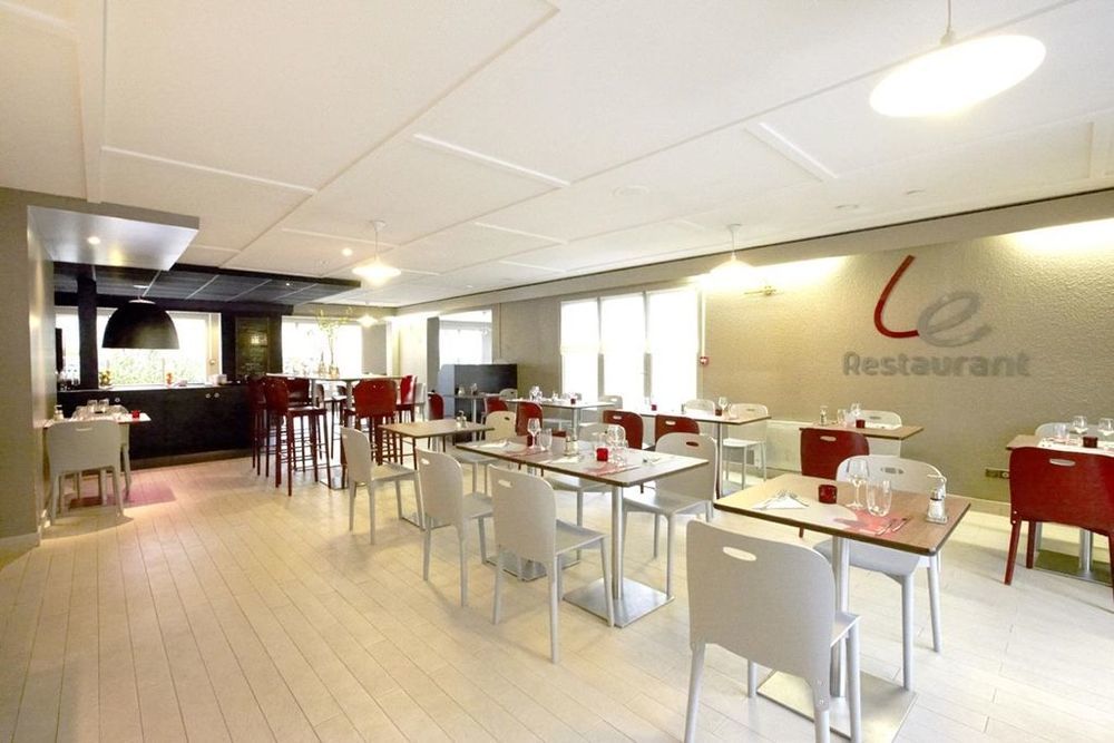 Campanile Avallon Sauvigny-le-Bois Restoran gambar